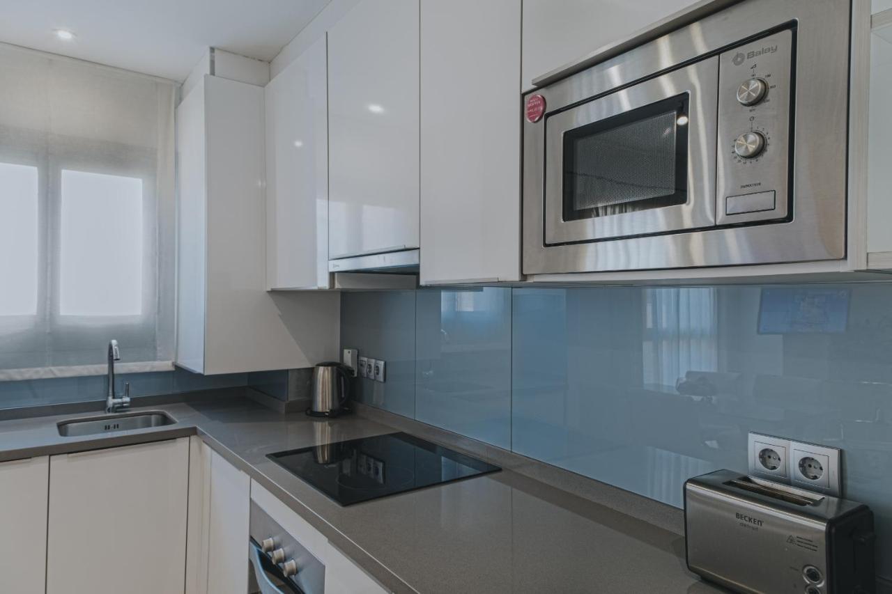 Caleta Homes - Apartamentos Pompidou マラガ エクステリア 写真