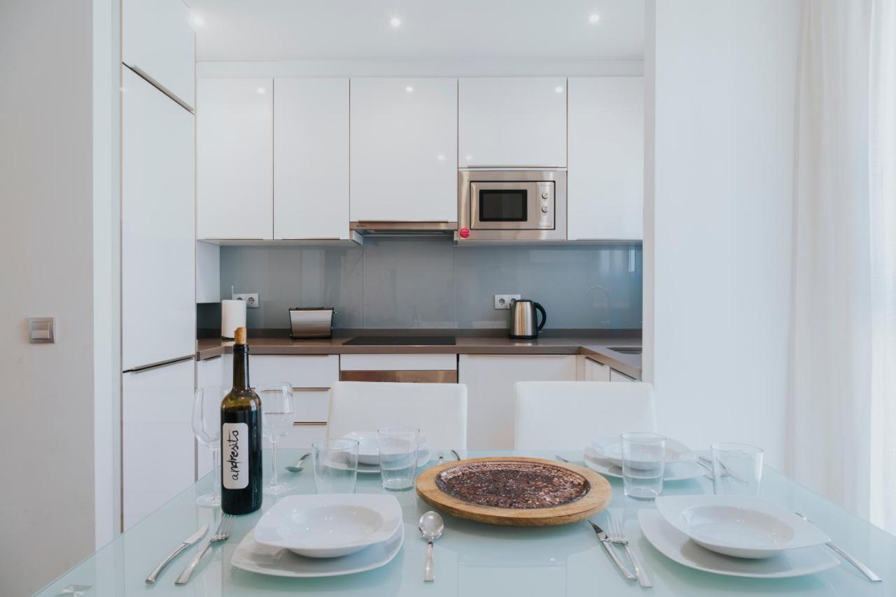 Caleta Homes - Apartamentos Pompidou マラガ エクステリア 写真